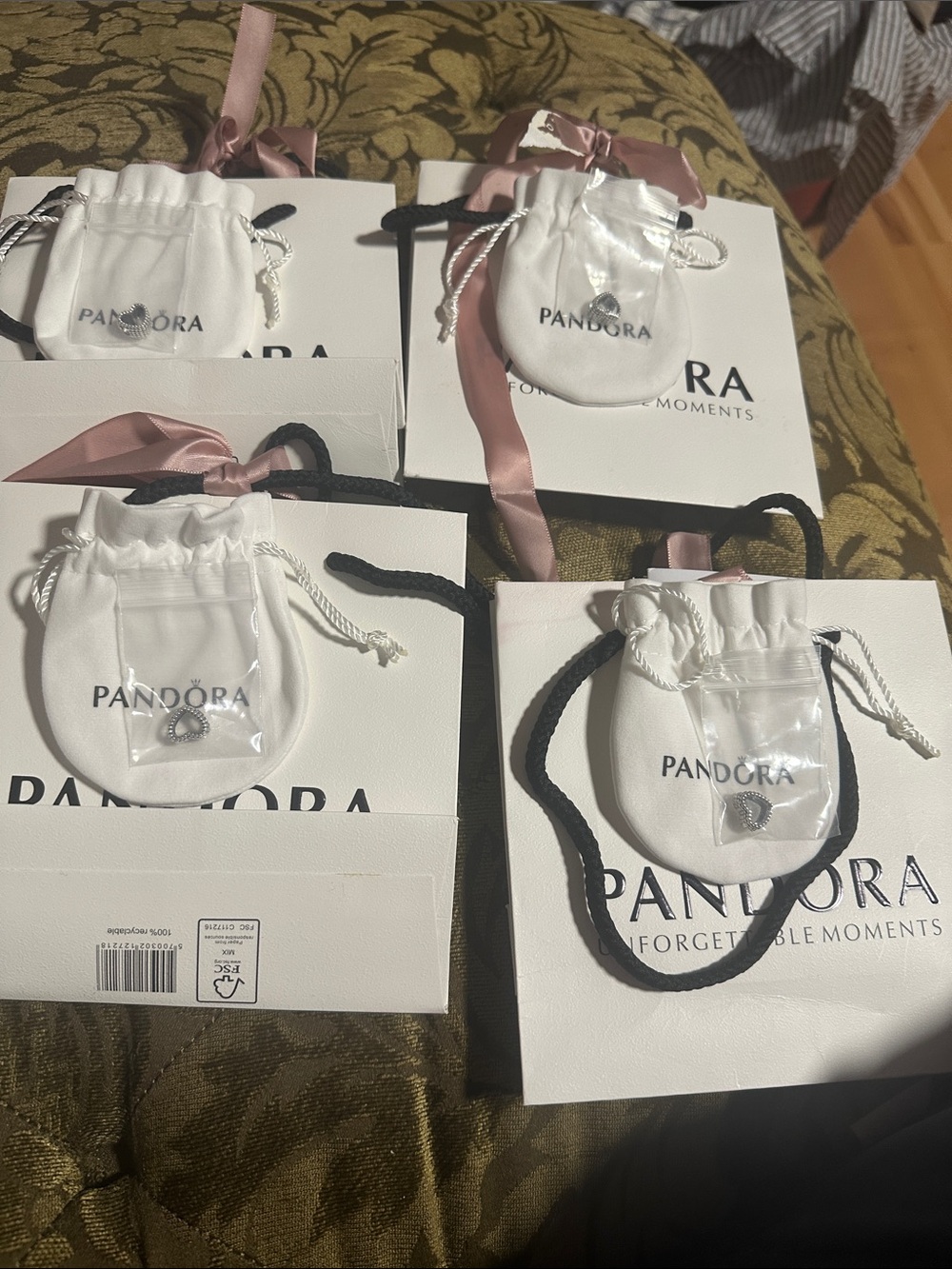 Pandora White Drawstring Jewelry Pouches with Pink Ribbon Accents 4 hearts charm